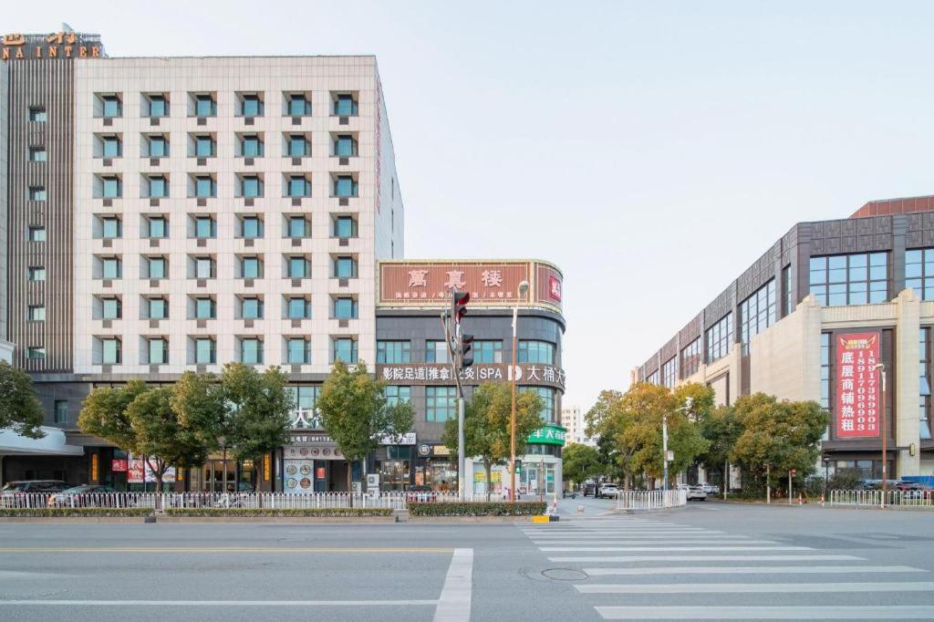Vienna International Hotel Shanghai Pujiang Exterior foto