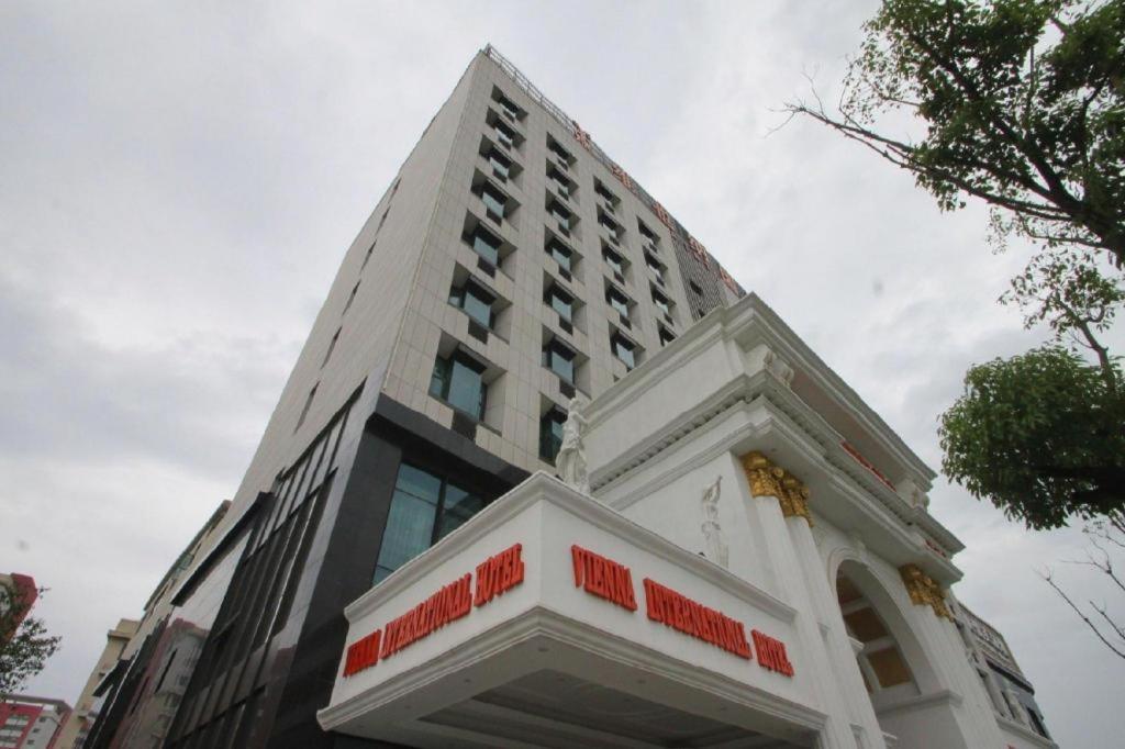 Vienna International Hotel Shanghai Pujiang Exterior foto