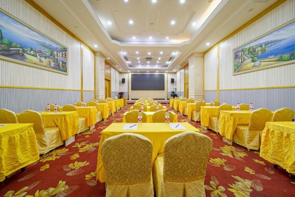 Vienna International Hotel Shanghai Pujiang Exterior foto